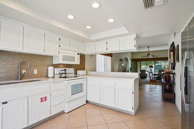 2201 Los Patos Drive, Palm Springs, CA 92264