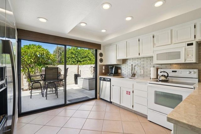 2201 Los Patos Drive, Palm Springs, CA 92264