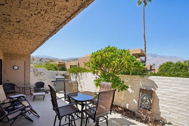 2201 Los Patos Drive, Palm Springs, CA 92264