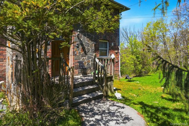 131 State Route 208, New Paltz, NY 12561