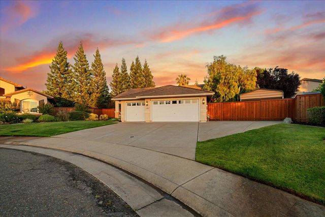 2135 Mayall Ct, Folsom, CA 95630