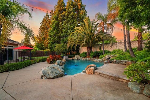 2135 Mayall Ct, Folsom, CA 95630