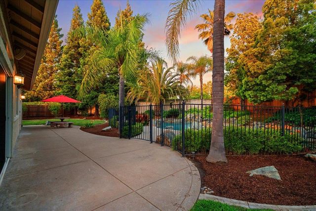 2135 Mayall Ct, Folsom, CA 95630