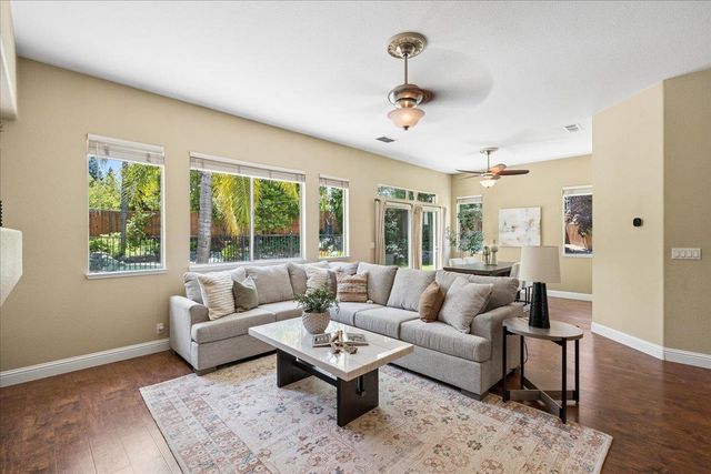 2135 Mayall Ct, Folsom, CA 95630
