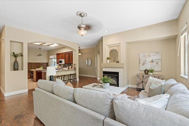 2135 Mayall Ct, Folsom, CA 95630