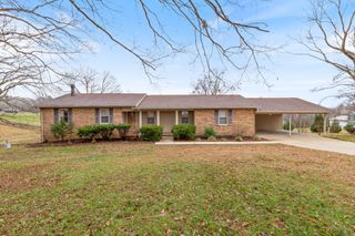 2054 Ridgecrest Cir, Dickson, TN 37055