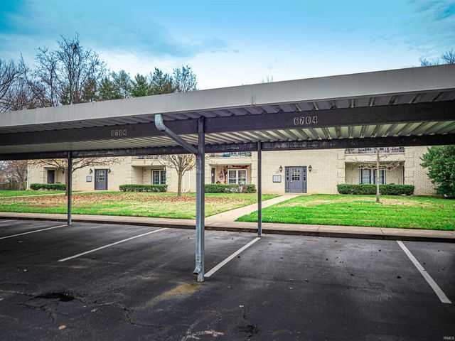 6704 Newburgh Road, Evansville, IN 47715