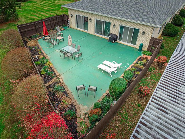 6704 Newburgh Road, Evansville, IN 47715