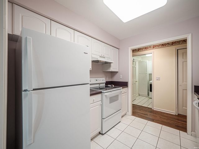 6704 Newburgh Road, Evansville, IN 47715