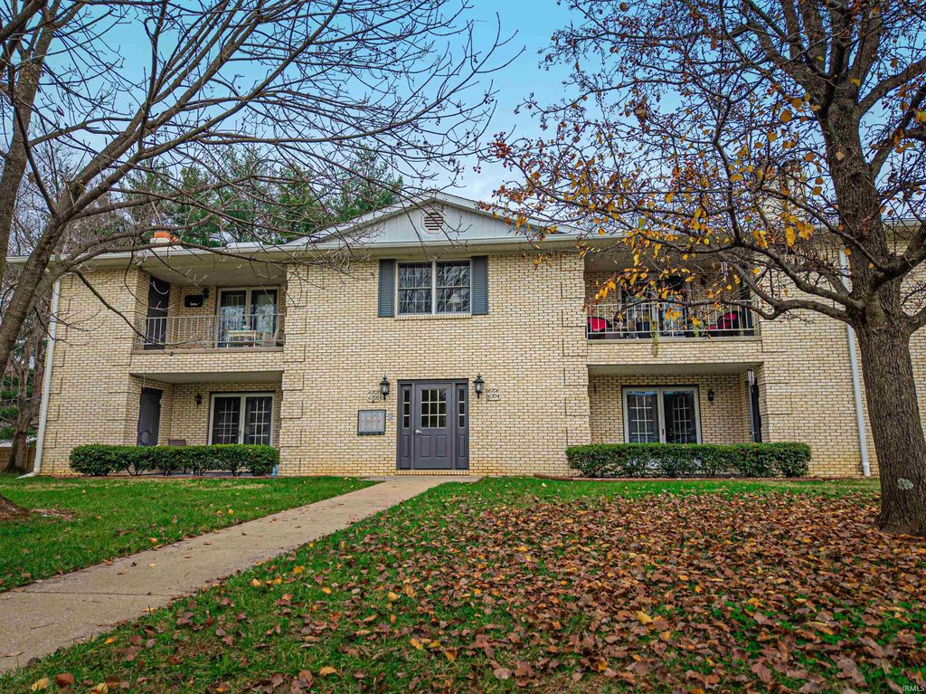 6704 Newburgh Road, Evansville, IN 47715