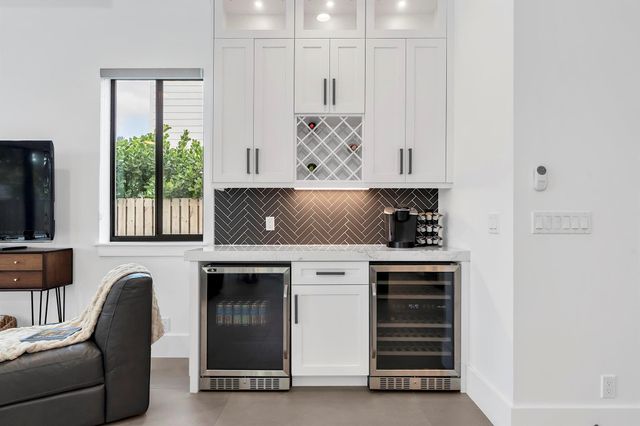 1517 N Lakeside Drive, Lake Worth Beach, FL 33460