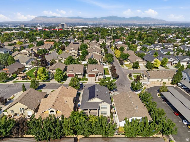 9203 S BRIGHTON DR, Sandy, UT 84070