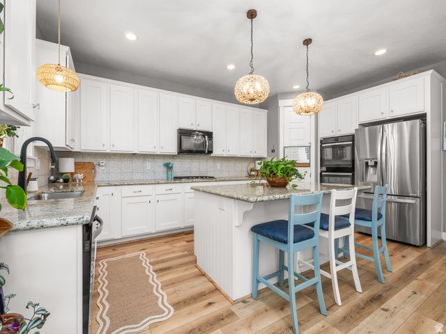 9203 S BRIGHTON DR, Sandy, UT 84070