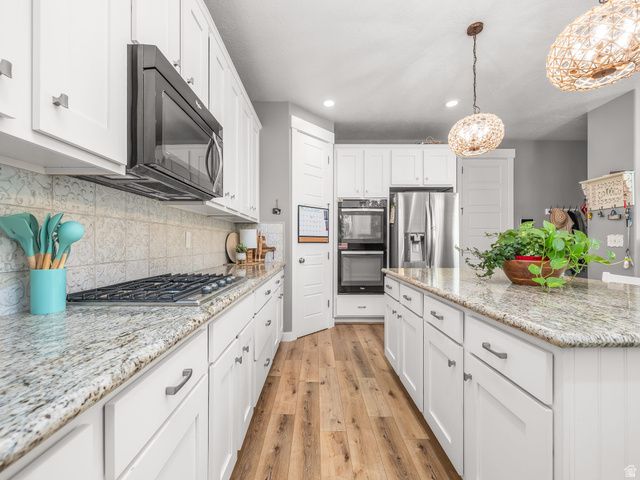 9203 S BRIGHTON DR, Sandy, UT 84070