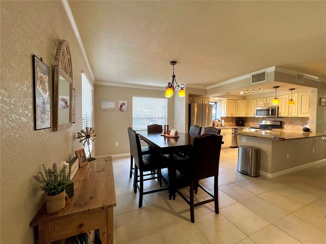 2101 HAMMOCK PINE BOULEVARD 2101, Clearwater, FL 33761