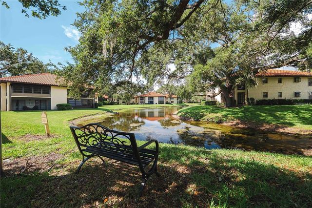 2101 HAMMOCK PINE BOULEVARD 2101, Clearwater, FL 33761