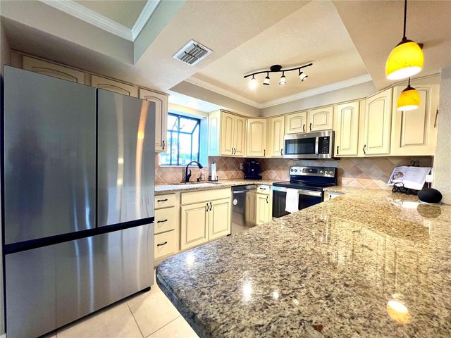 2101 HAMMOCK PINE BOULEVARD 2101, Clearwater, FL 33761