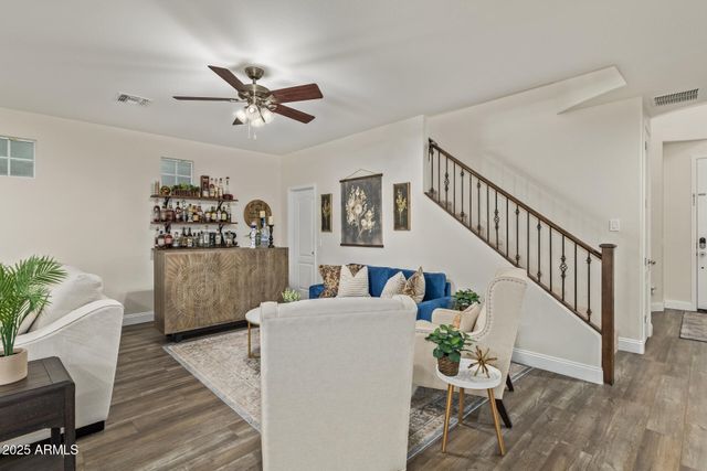 911 S WAYNE Drive, Chandler, AZ 85225