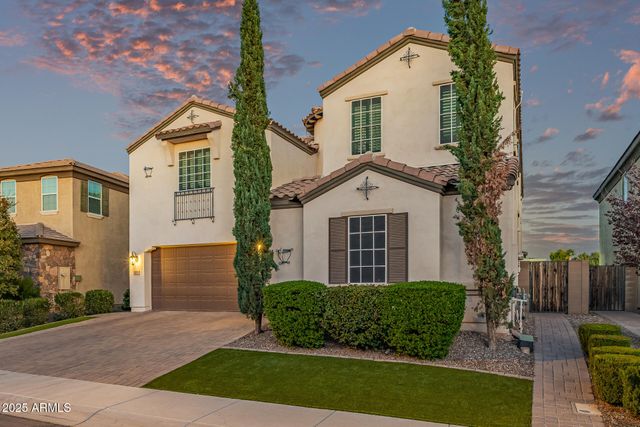 911 S WAYNE Drive, Chandler, AZ 85225