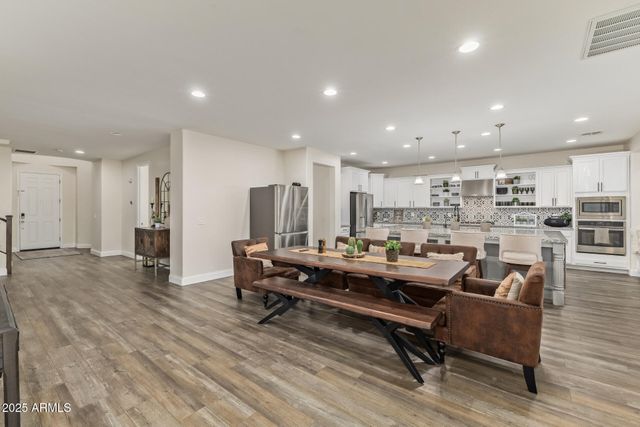 911 S WAYNE Drive, Chandler, AZ 85225