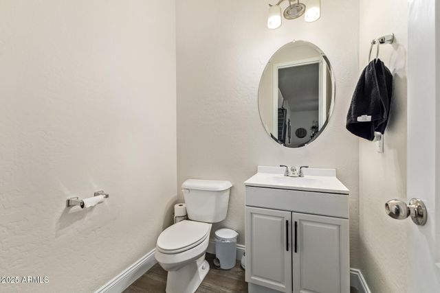 911 S WAYNE Drive, Chandler, AZ 85225