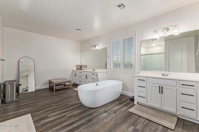 911 S WAYNE Drive, Chandler, AZ 85225