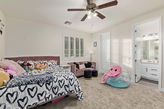 911 S WAYNE Drive, Chandler, AZ 85225