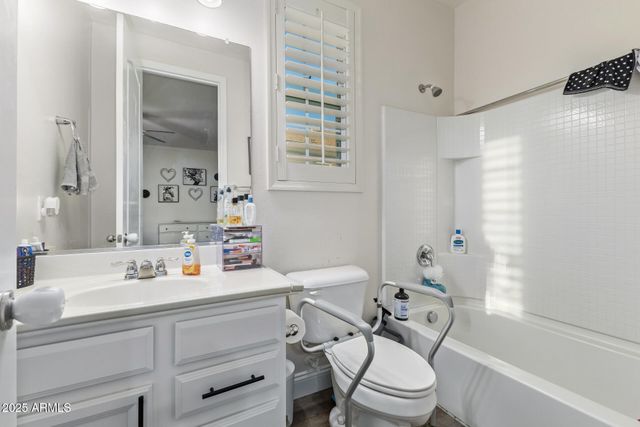 911 S WAYNE Drive, Chandler, AZ 85225