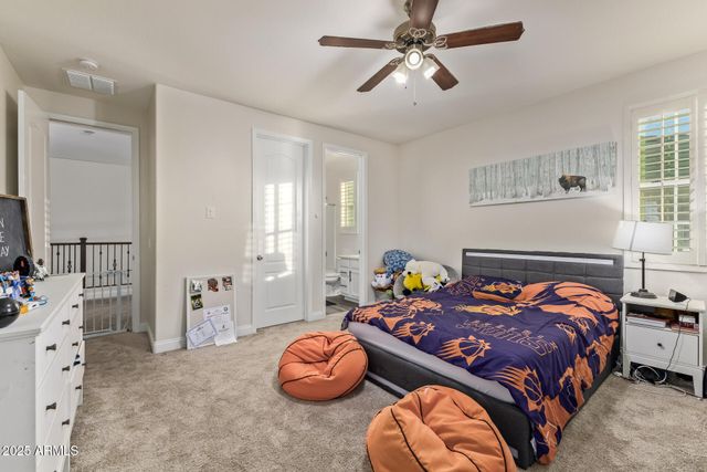 911 S WAYNE Drive, Chandler, AZ 85225