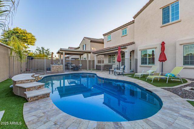 911 S WAYNE Drive, Chandler, AZ 85225