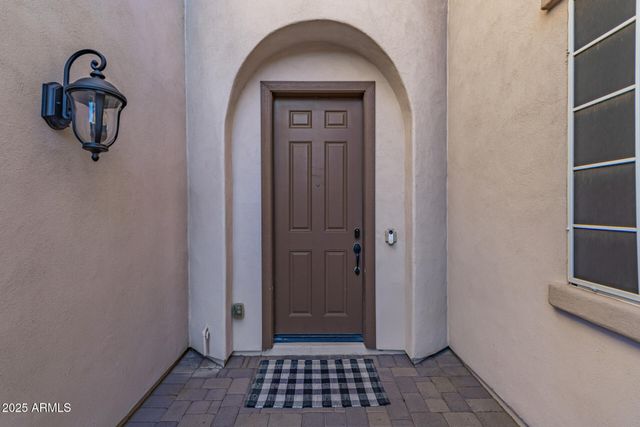 911 S WAYNE Drive, Chandler, AZ 85225