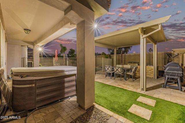 911 S WAYNE Drive, Chandler, AZ 85225