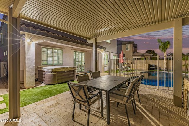 911 S WAYNE Drive, Chandler, AZ 85225