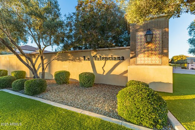 911 S WAYNE Drive, Chandler, AZ 85225