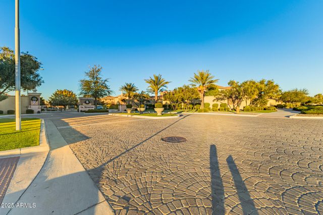 911 S WAYNE Drive, Chandler, AZ 85225