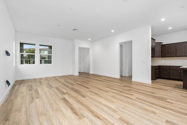 331 Peters Lane S, Madera, CA 93636