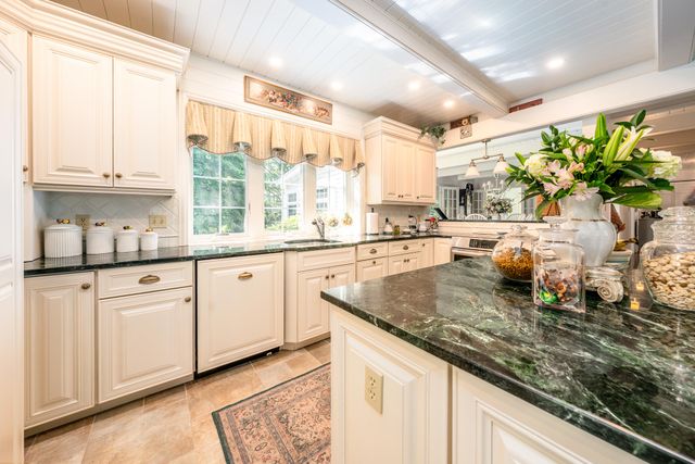 15 Long Pond Circle, Centerville, MA 02632