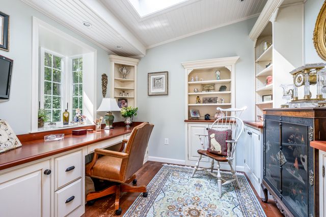 15 Long Pond Circle, Centerville, MA 02632