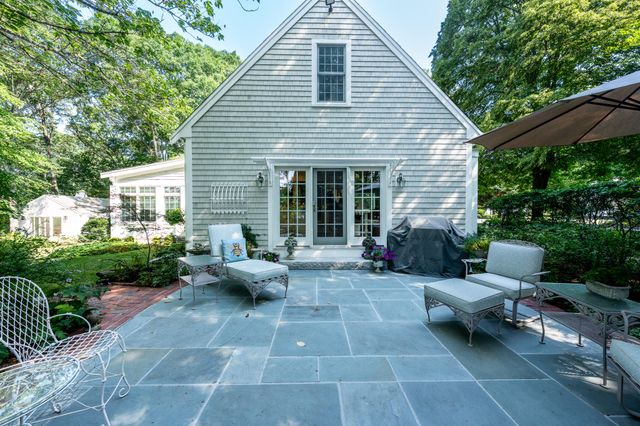 15 Long Pond Circle, Centerville, MA 02632
