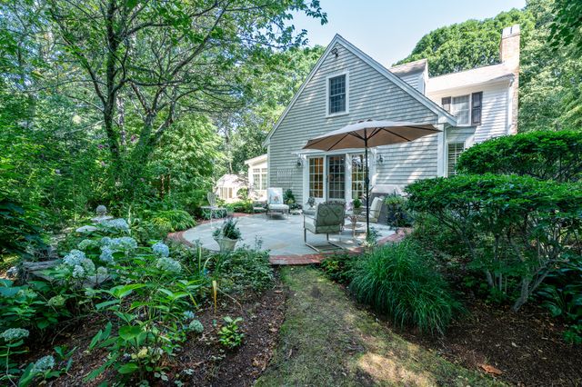 15 Long Pond Circle, Centerville, MA 02632