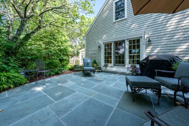15 Long Pond Circle, Centerville, MA 02632