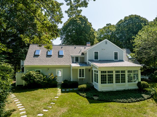 15 Long Pond Circle, Centerville, MA 02632
