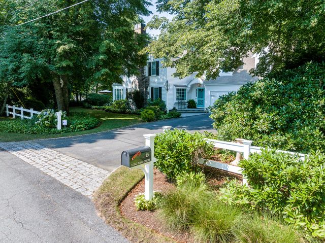 15 Long Pond Circle, Centerville, MA 02632