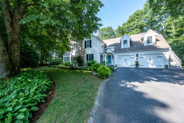15 Long Pond Circle, Centerville, MA 02632