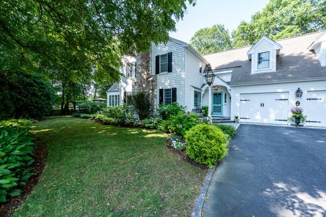 15 Long Pond Circle, Centerville, MA 02632
