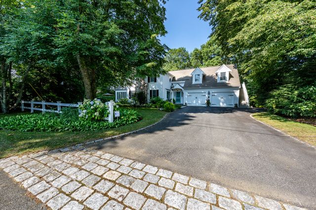 15 Long Pond Circle, Centerville, MA 02632