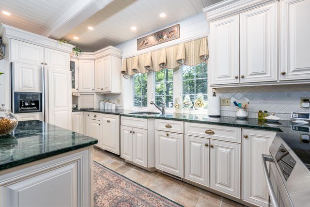15 Long Pond Circle, Centerville, MA 02632