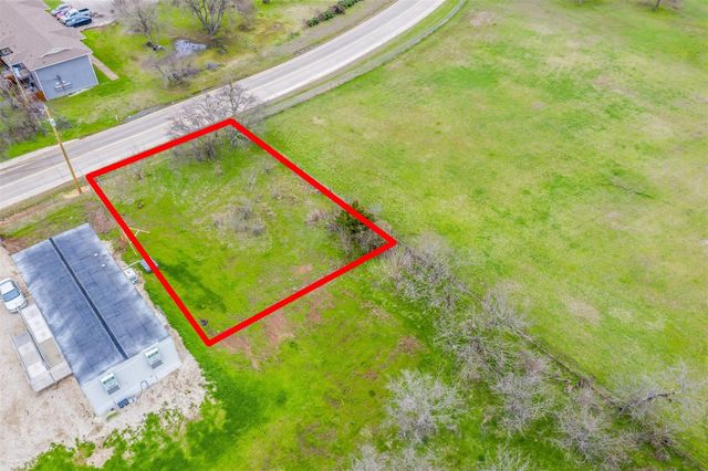 303 N Industrial Boulevard, Crowley, TX 76036