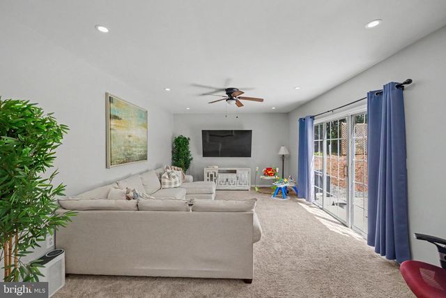 5000 YORK CT, Fredericksburg, VA 22408