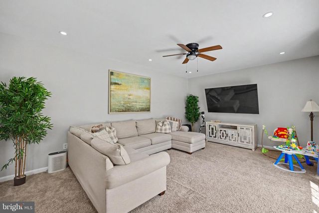 5000 YORK CT, Fredericksburg, VA 22408